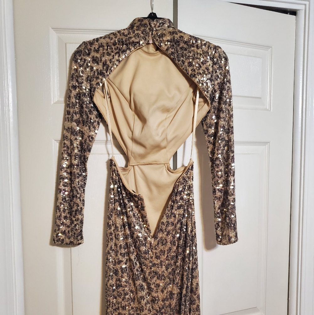 Prom dress - Picture 2 of 3